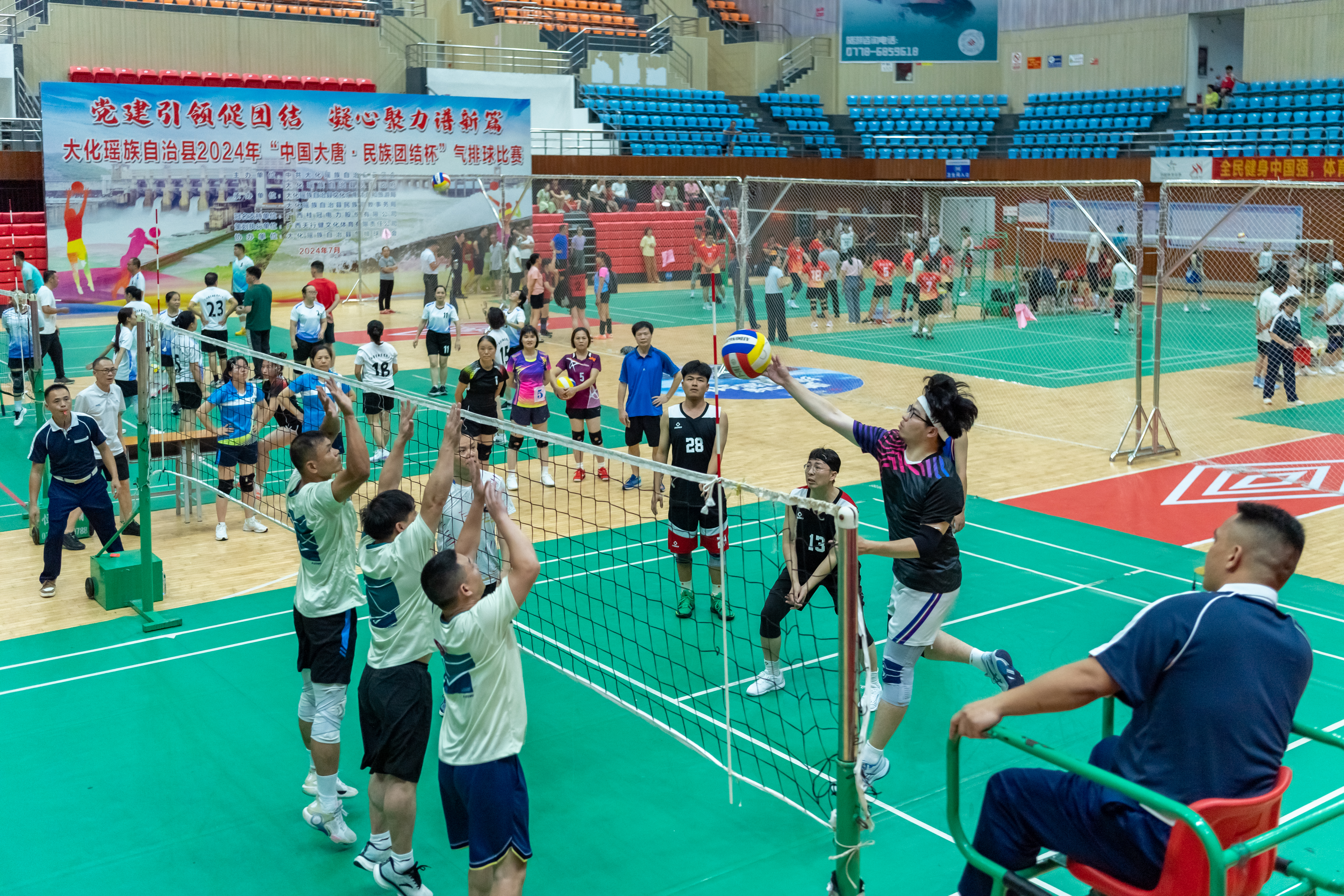 1722221463512046480.jpg 中國大唐代表隊在比賽中的表現.jpg