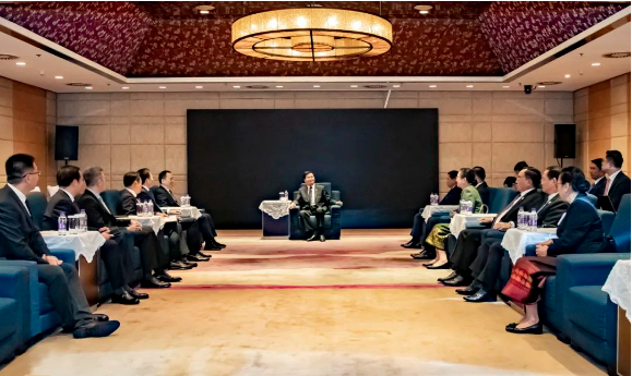 1698040630375039623.png 1.png